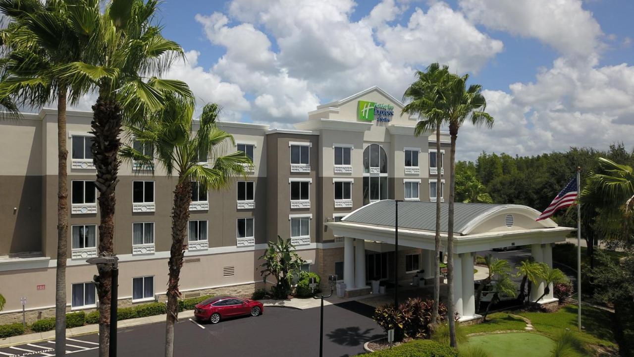 Holiday Inn Express And Suites Tampa I-75 At Bruce B. Downs By Ihg Екстер'єр фото