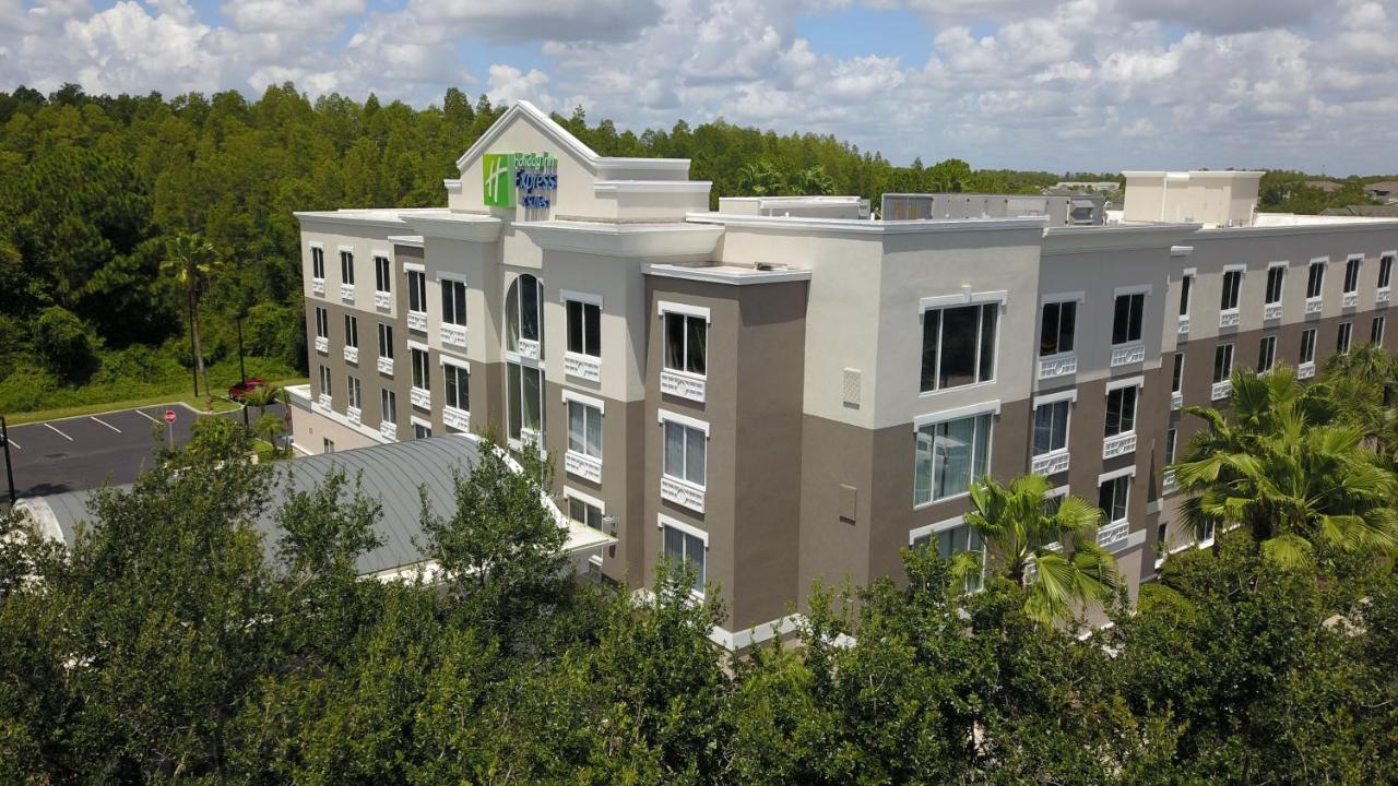 Holiday Inn Express And Suites Tampa I-75 At Bruce B. Downs By Ihg Екстер'єр фото