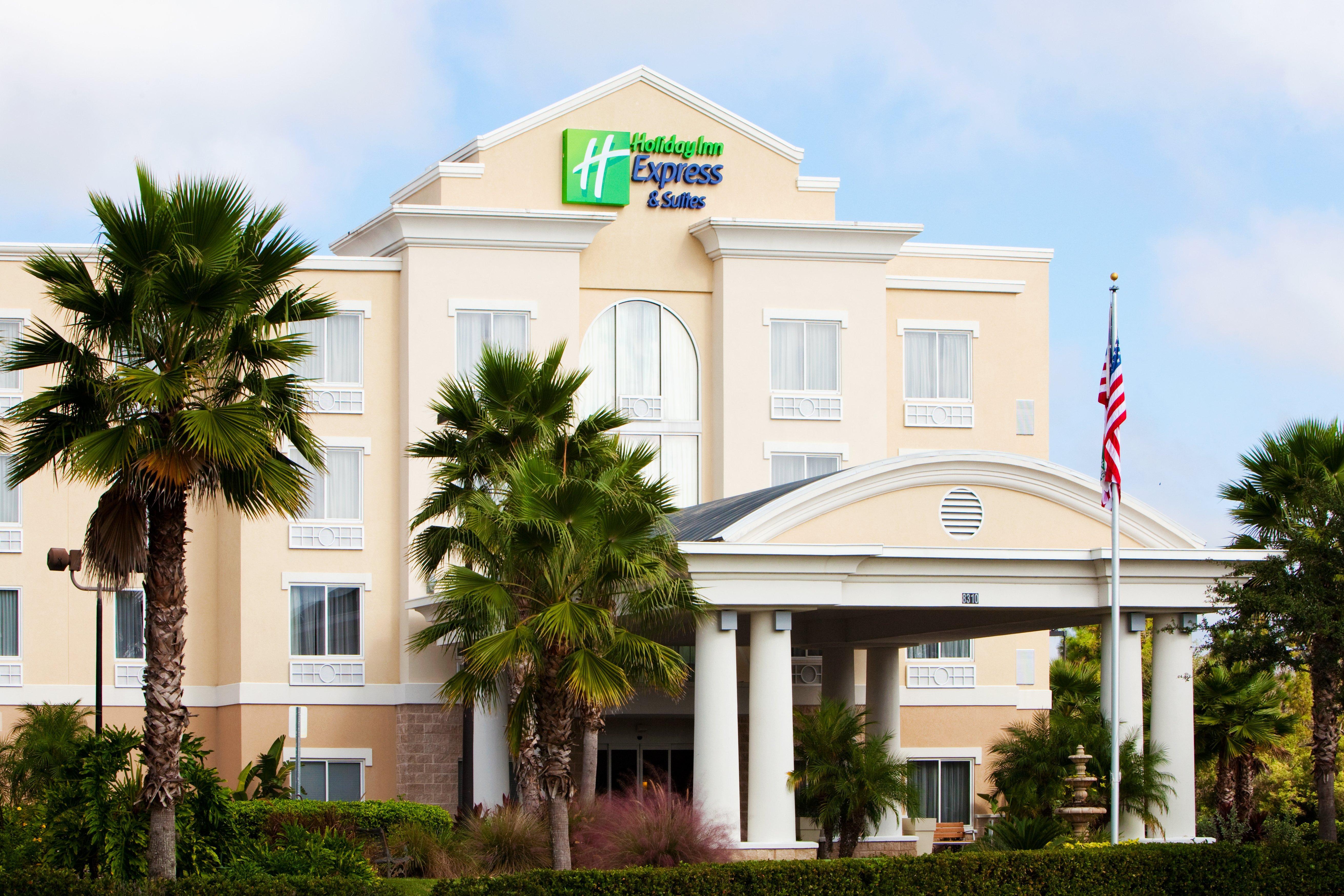 Holiday Inn Express And Suites Tampa I-75 At Bruce B. Downs By Ihg Екстер'єр фото