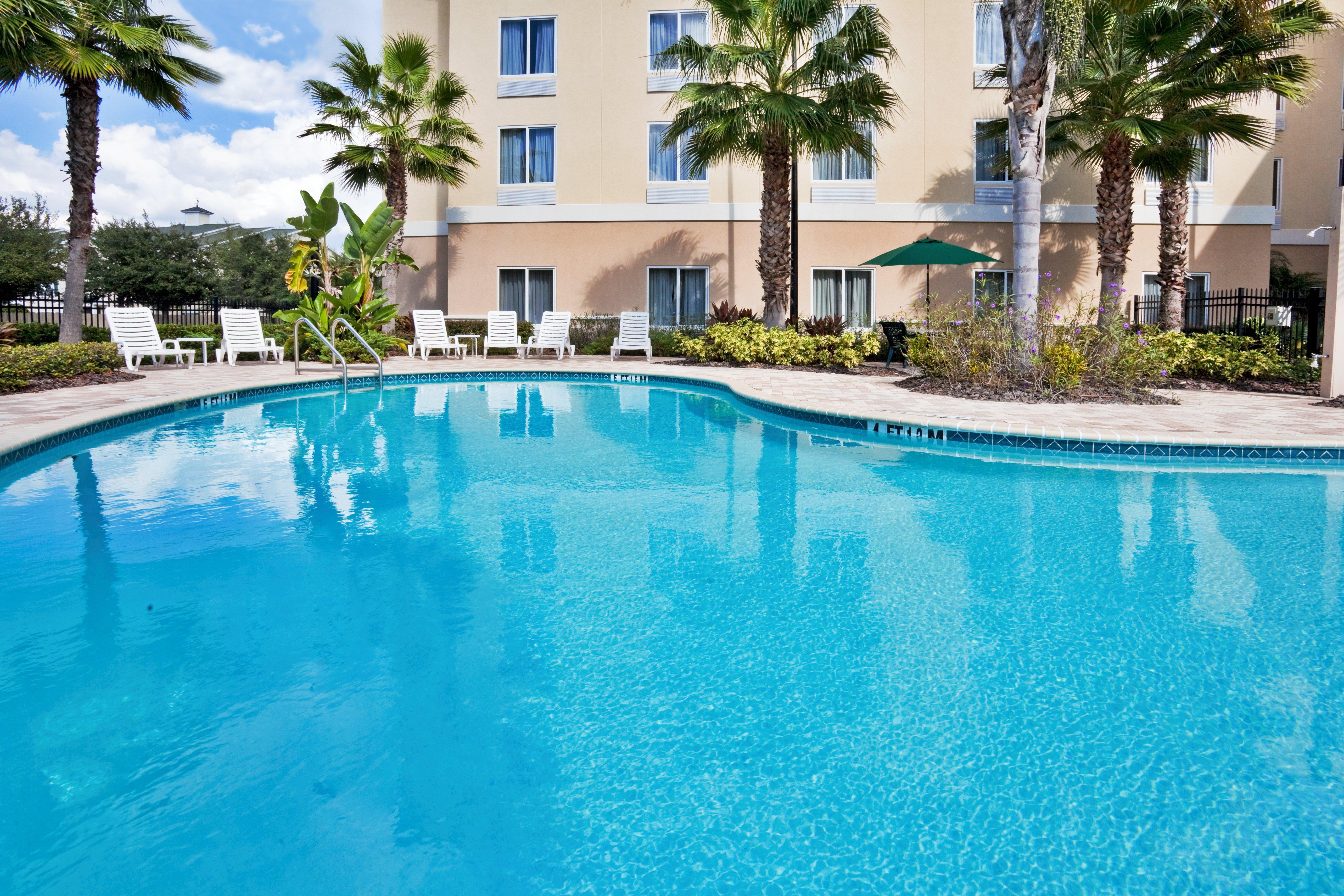 Holiday Inn Express And Suites Tampa I-75 At Bruce B. Downs By Ihg Екстер'єр фото